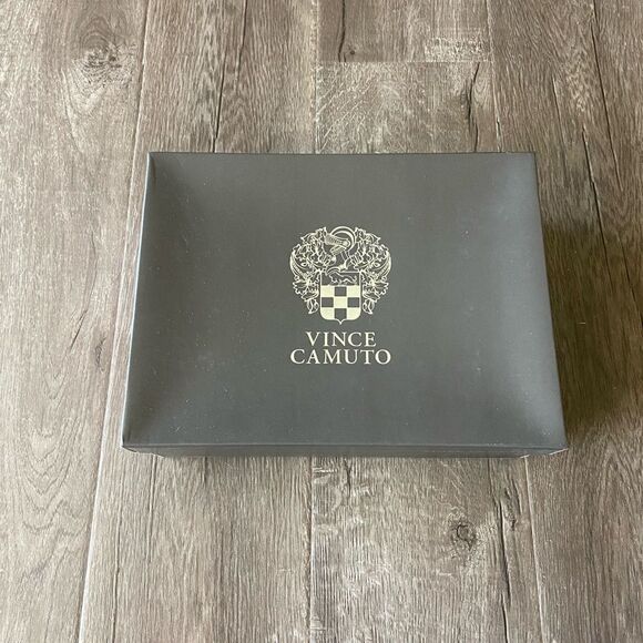 Vince Camuto Favia Black Pumps - Picture 6 of 6